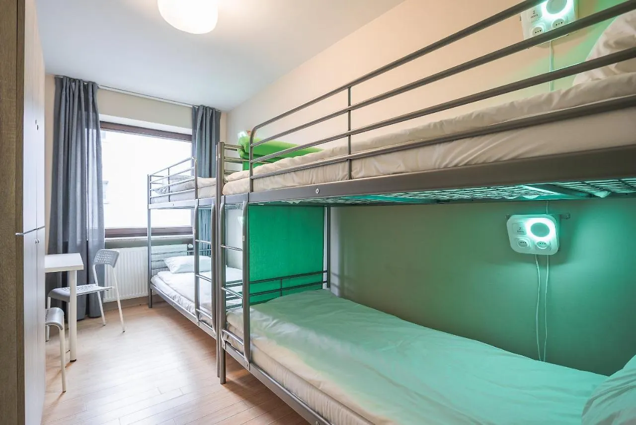 Green Wood Hostel Airport 0*, Варшава Польша