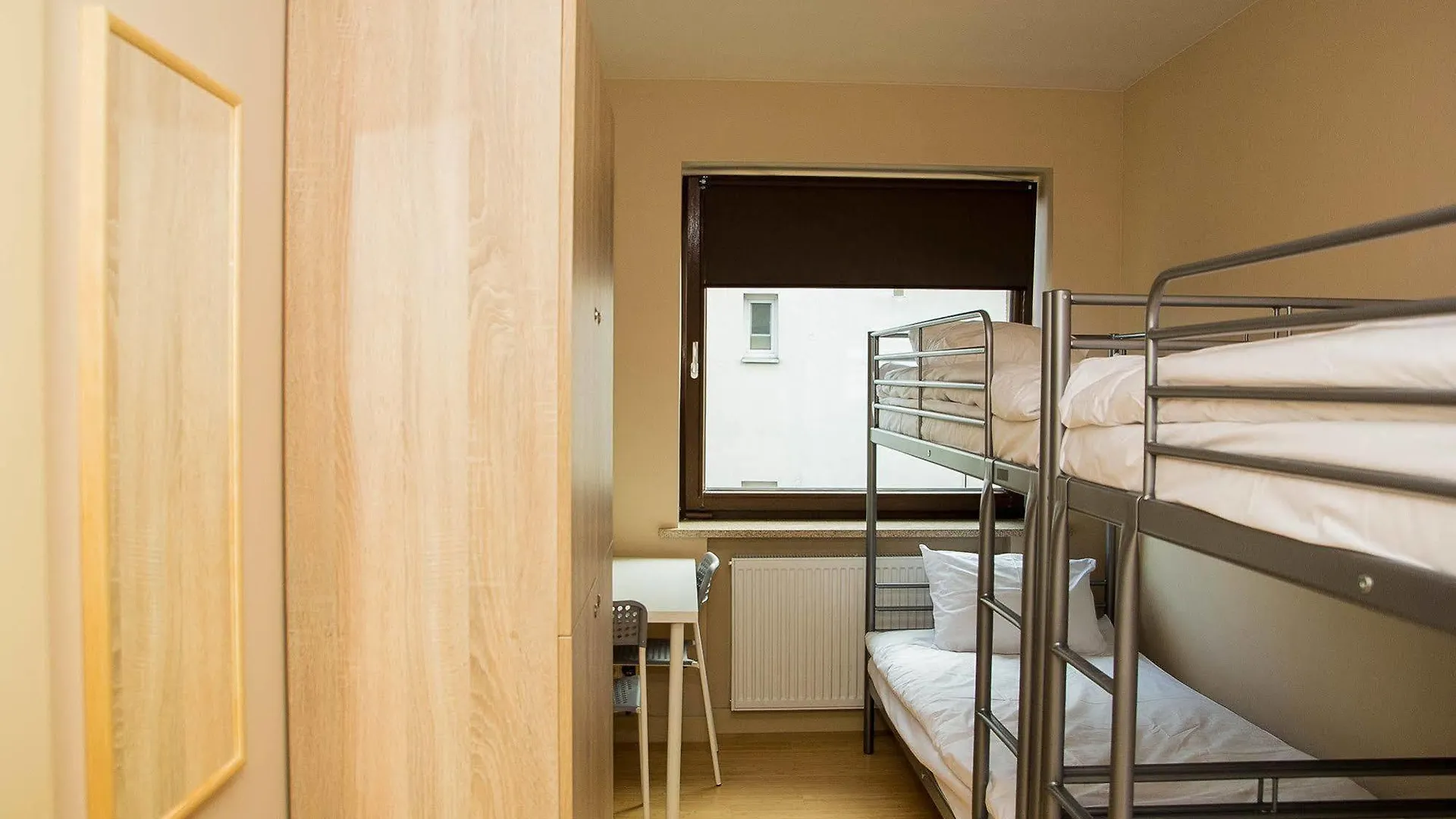 Green Wood Hostel Airport Poland