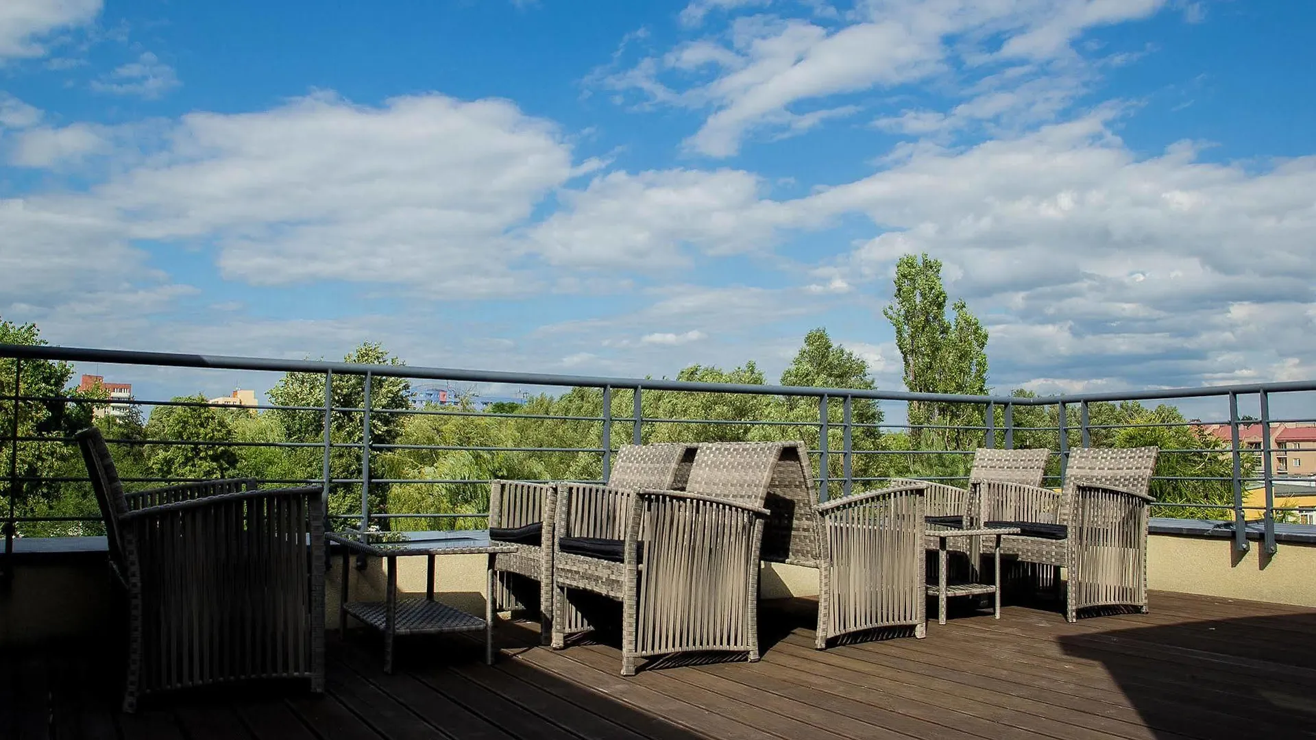 Green Wood Hostel Airport Varšava